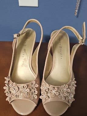 Karen Scott Pink Floral Embellished Slingback Heels
